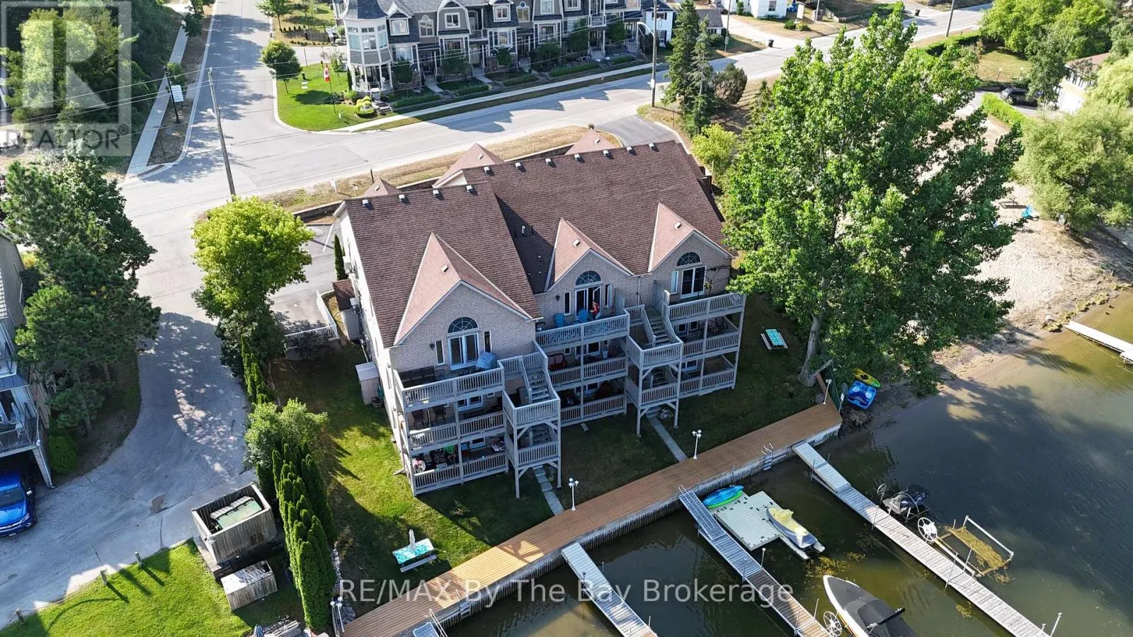 2C - 194 RIVER ROAD E, #2C