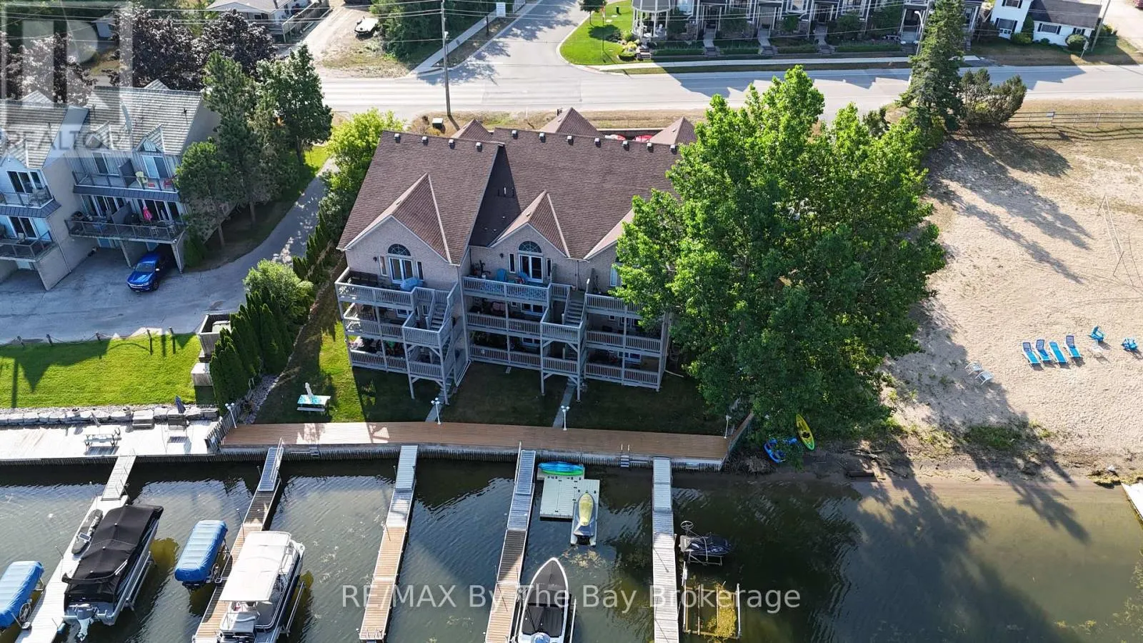 2C - 194 RIVER ROAD E, #2C