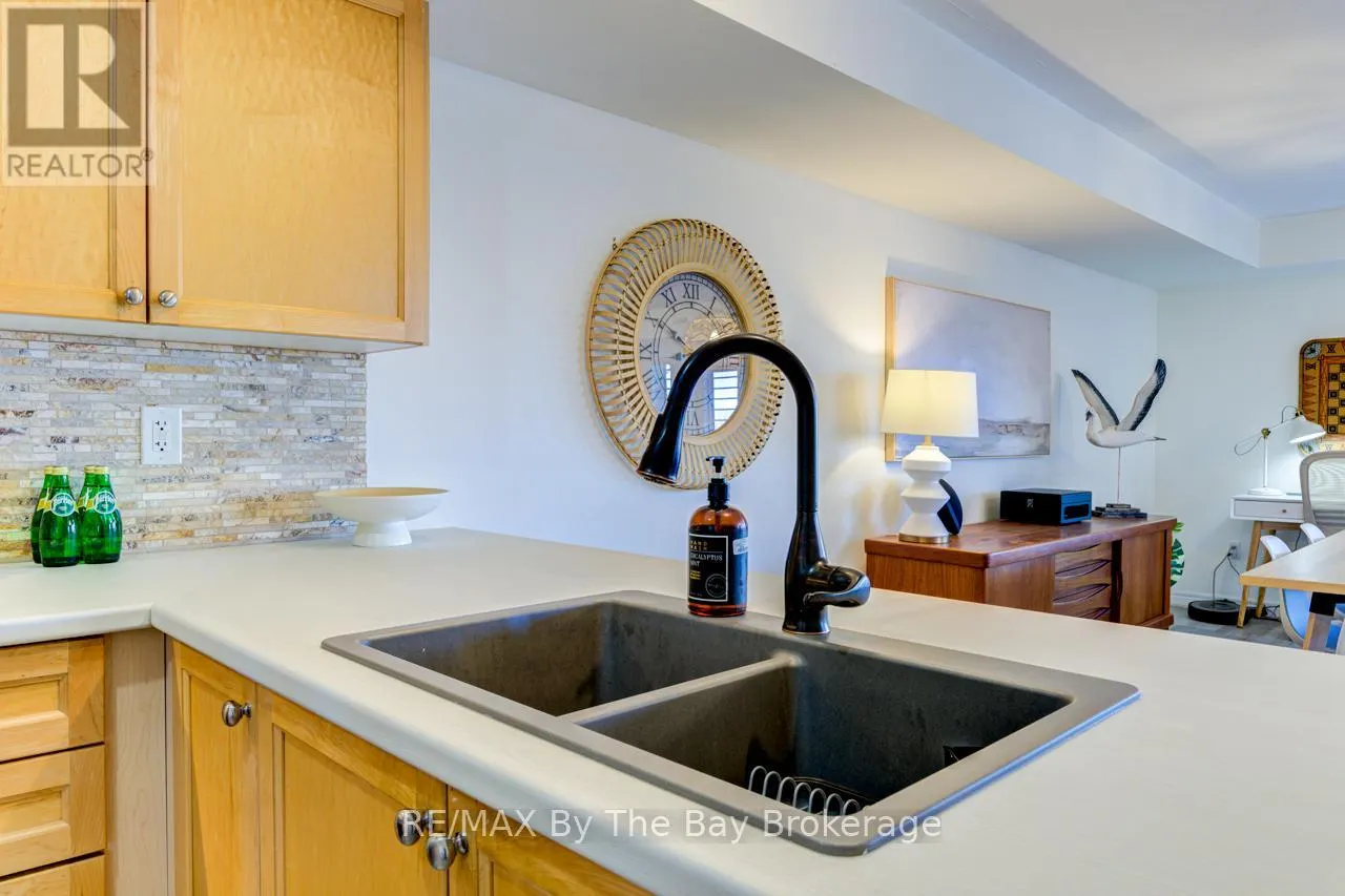2C - 194 RIVER ROAD E, #2C