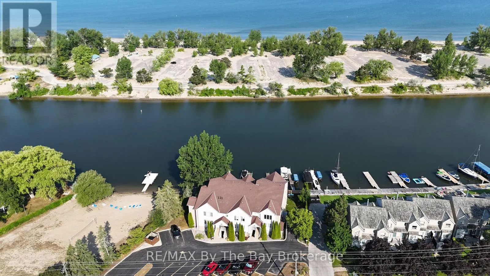 2C - 194 RIVER ROAD E, #2C
