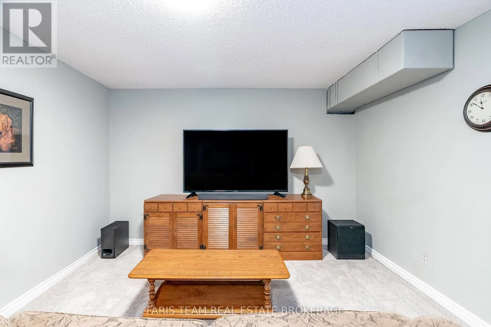 64 GOLDFINCH CRESCENT