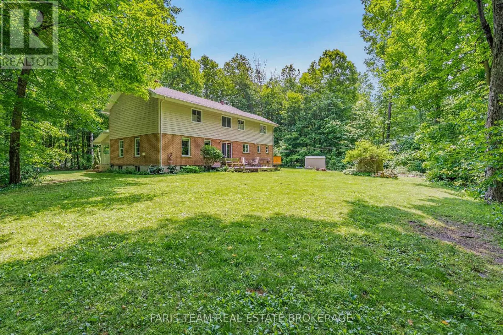 64 GOLDFINCH CRESCENT