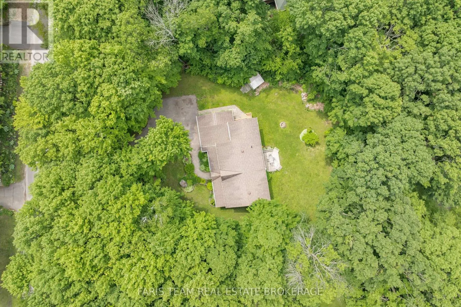 64 GOLDFINCH CRESCENT