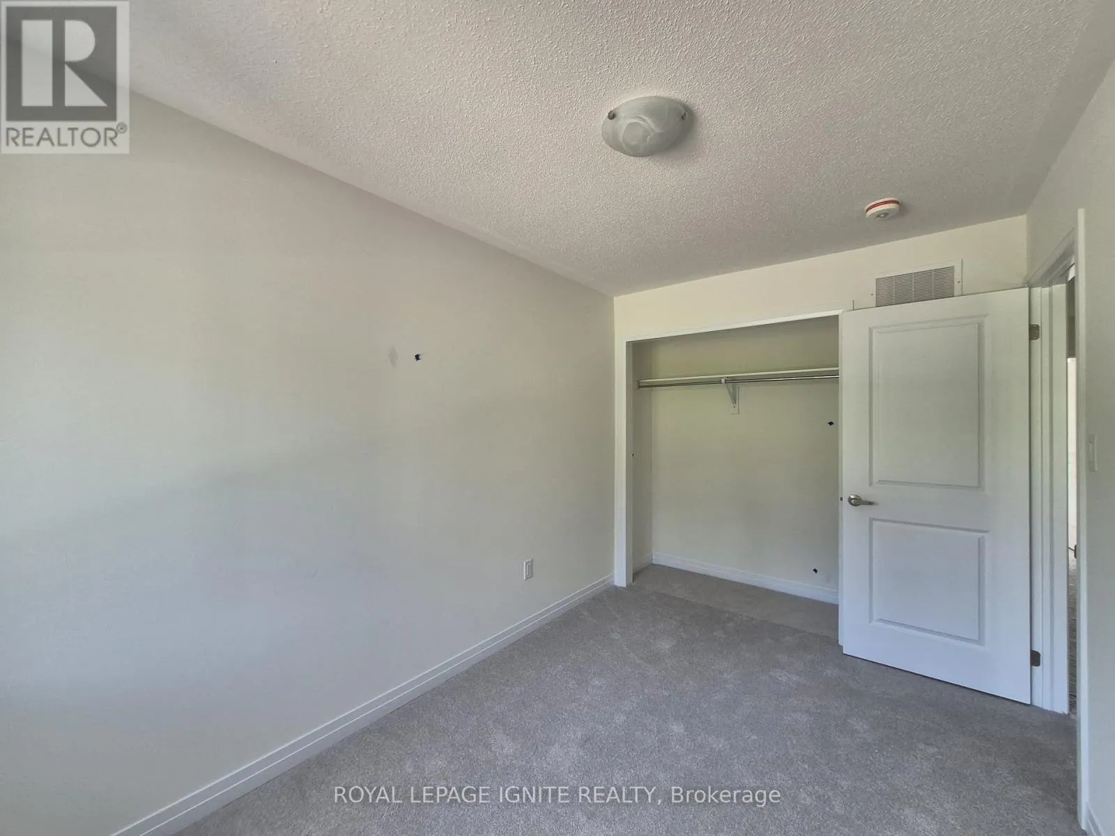 526 HUDSON CRESCENT