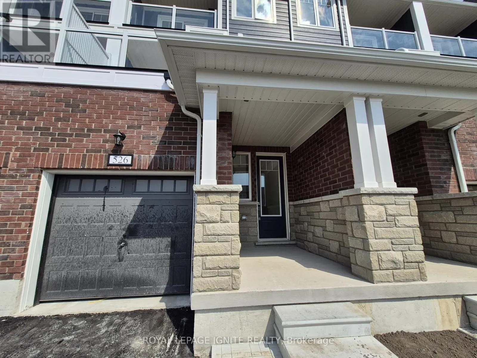 526 HUDSON CRESCENT