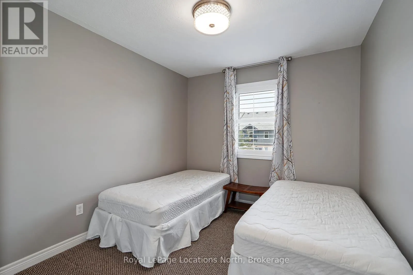 35 SILVER GLEN BOULEVARD
