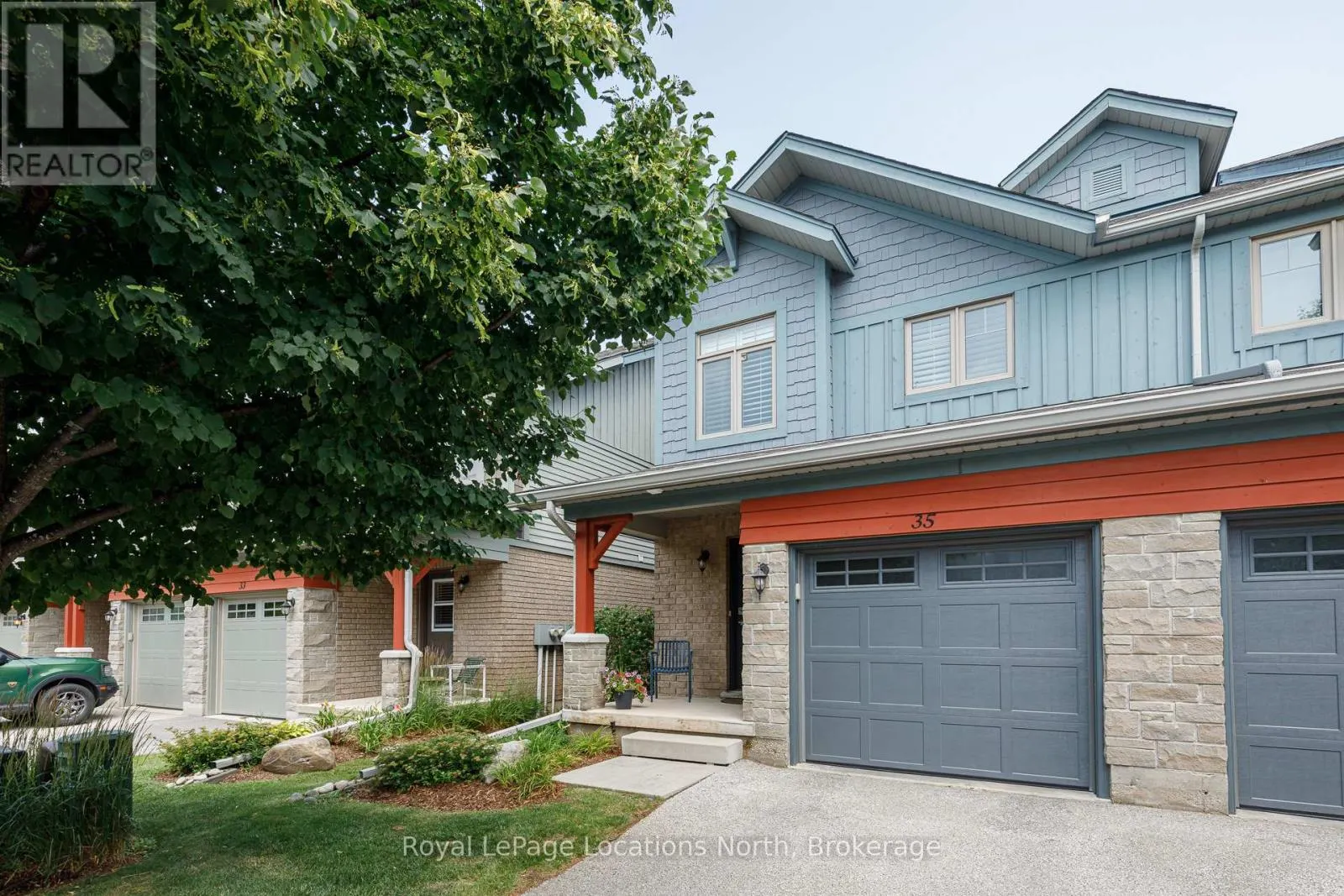 35 SILVER GLEN BOULEVARD