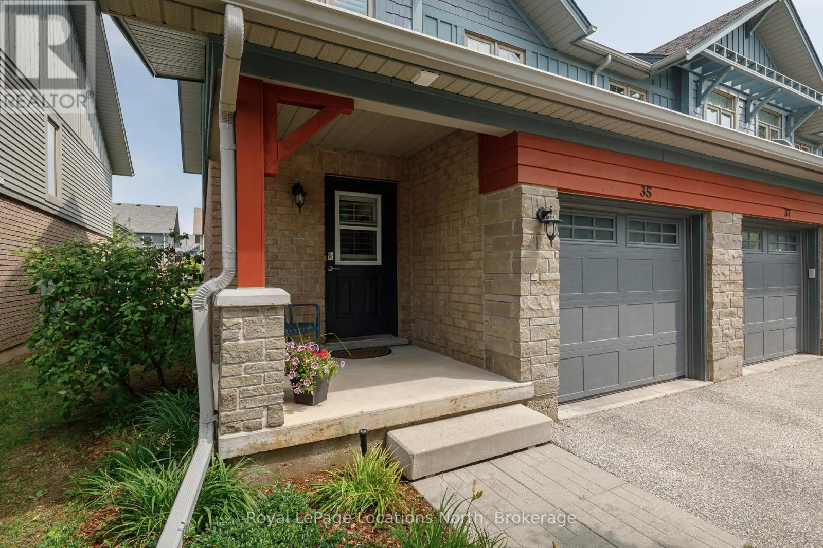 35 SILVER GLEN BOULEVARD