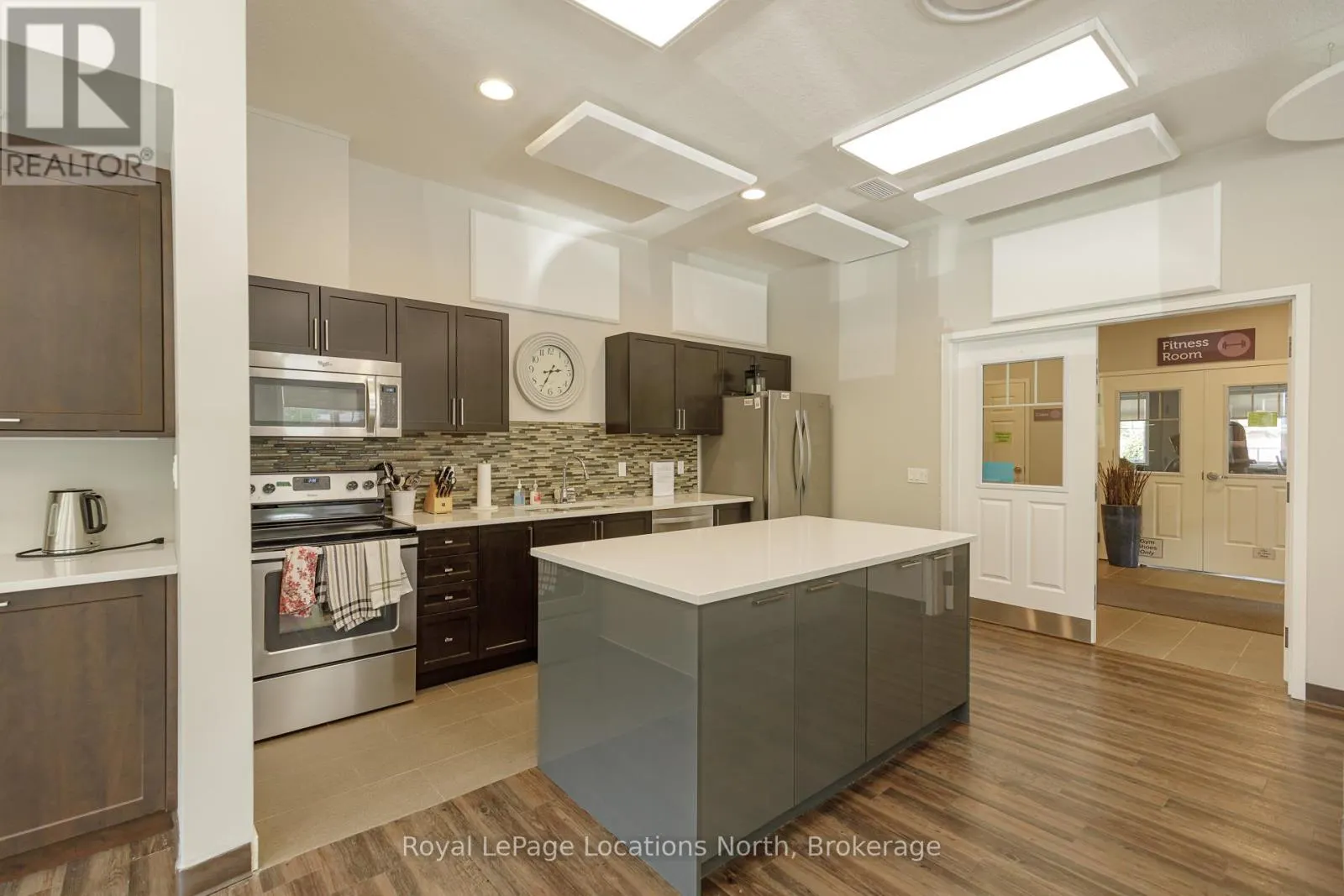 35 SILVER GLEN BOULEVARD