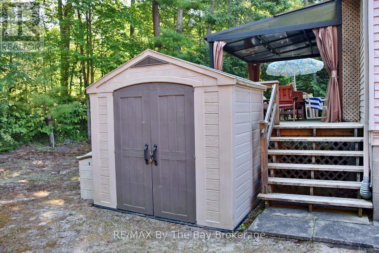 1335 RIVER ROAD E