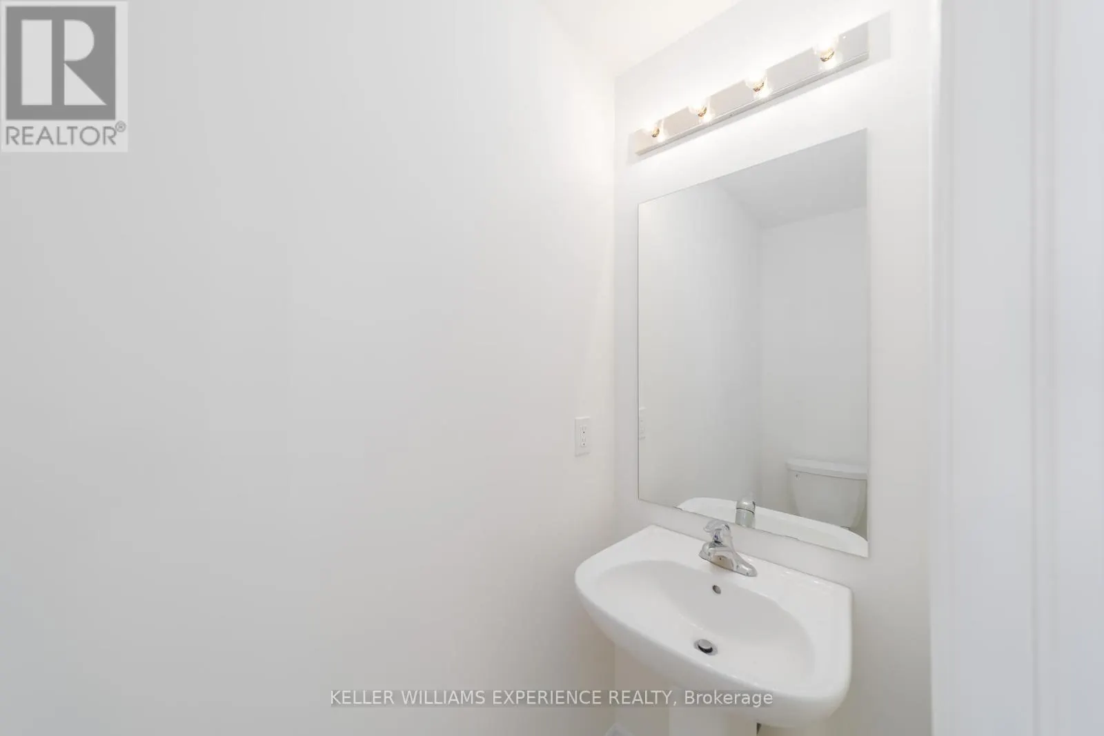 4 SHAPIRA AVENUE