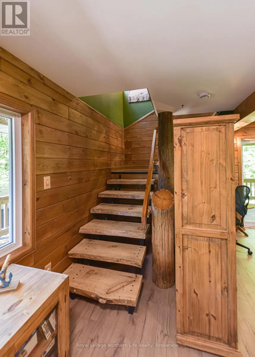 1028 CARLYON LINE