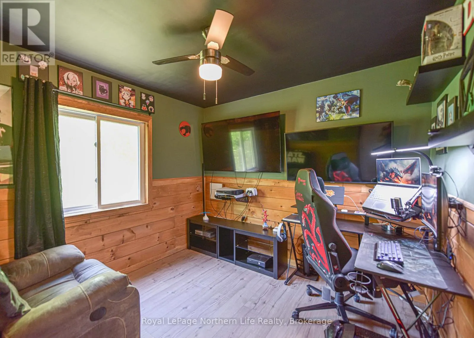 1028 CARLYON LINE