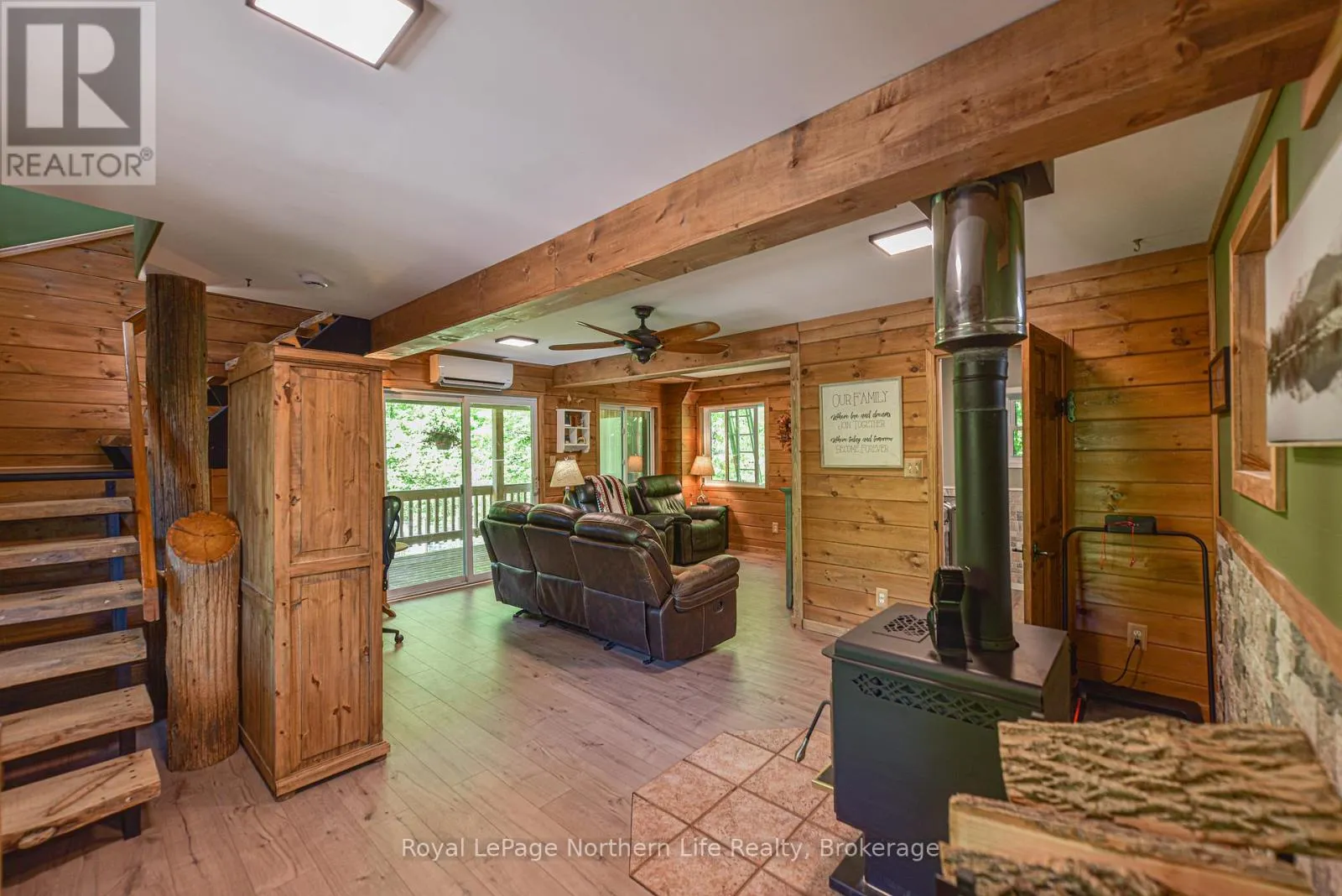 1028 CARLYON LINE