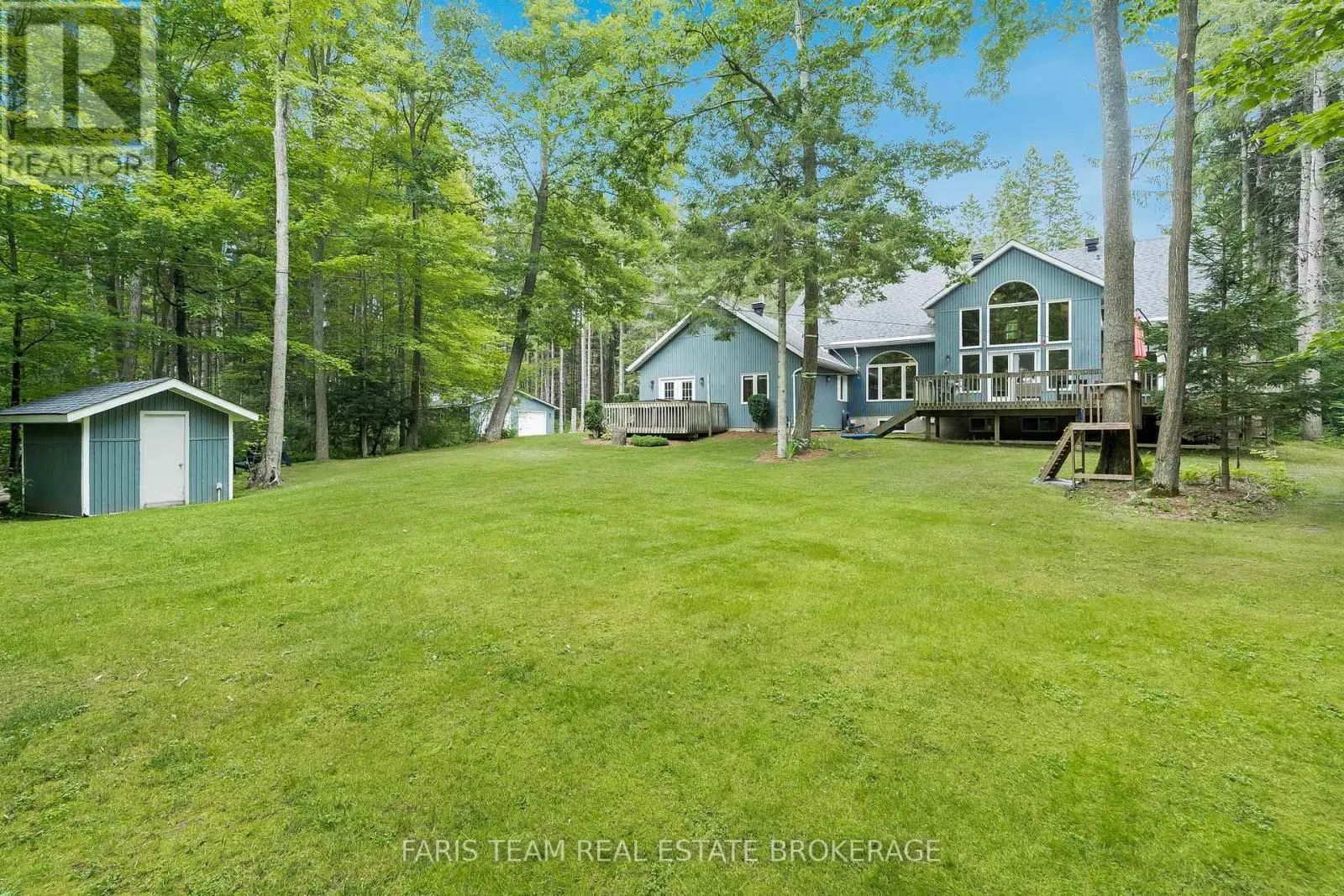 33 KINGFISHER CRESCENT