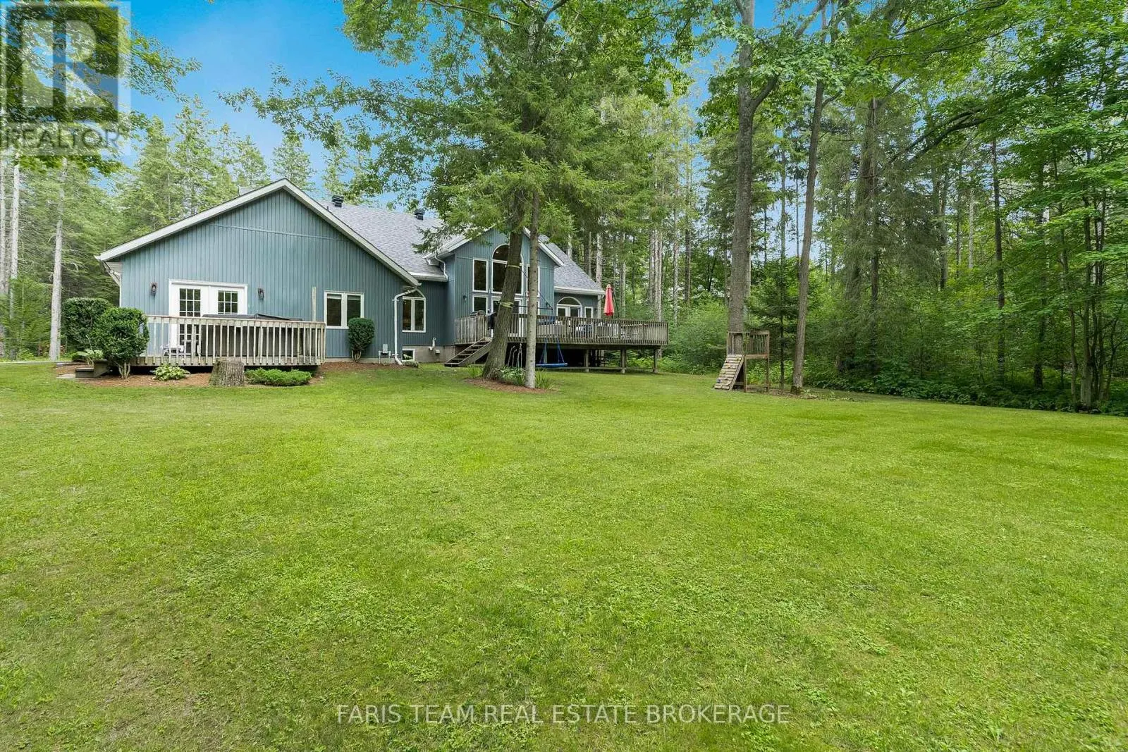 33 KINGFISHER CRESCENT