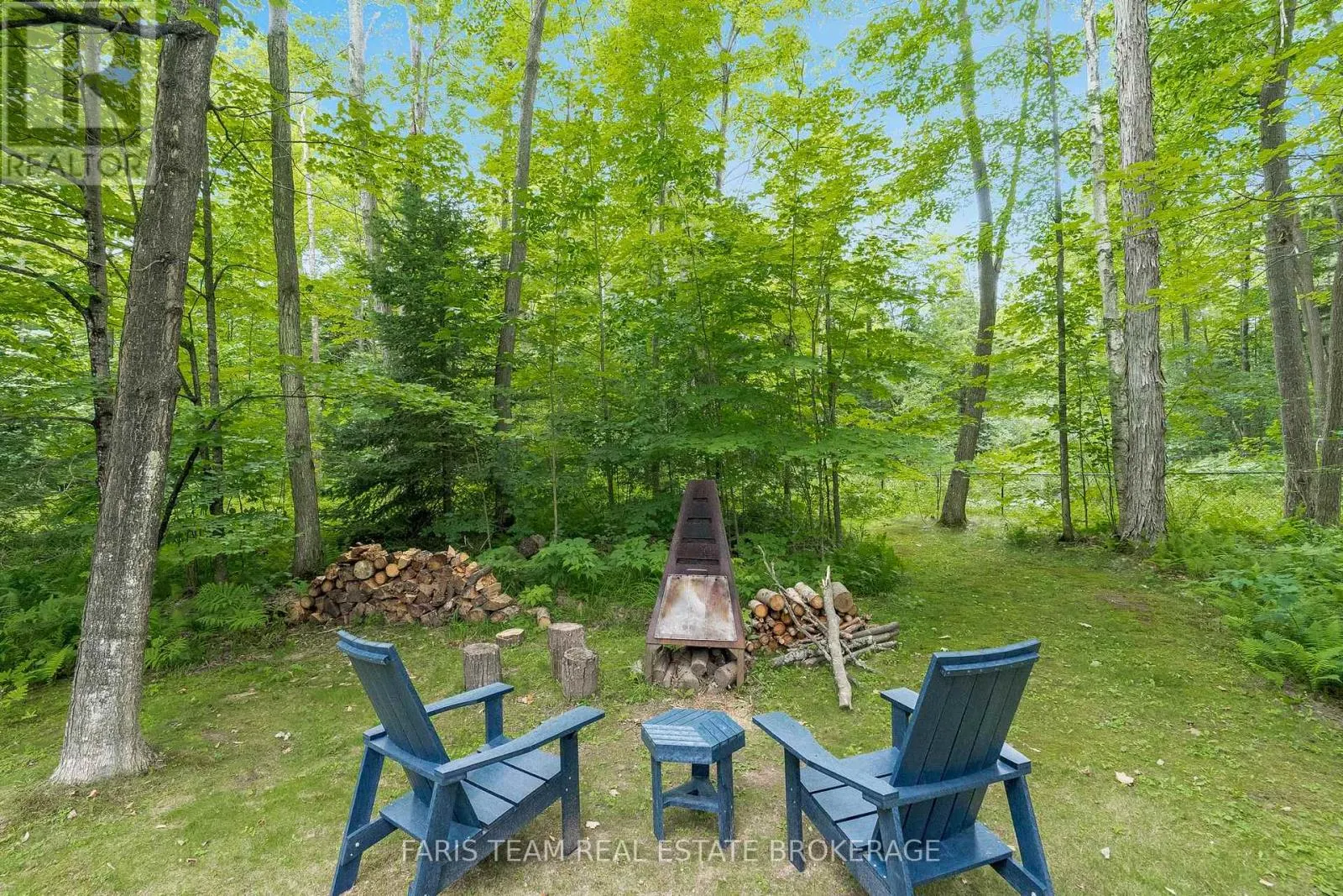 33 KINGFISHER CRESCENT