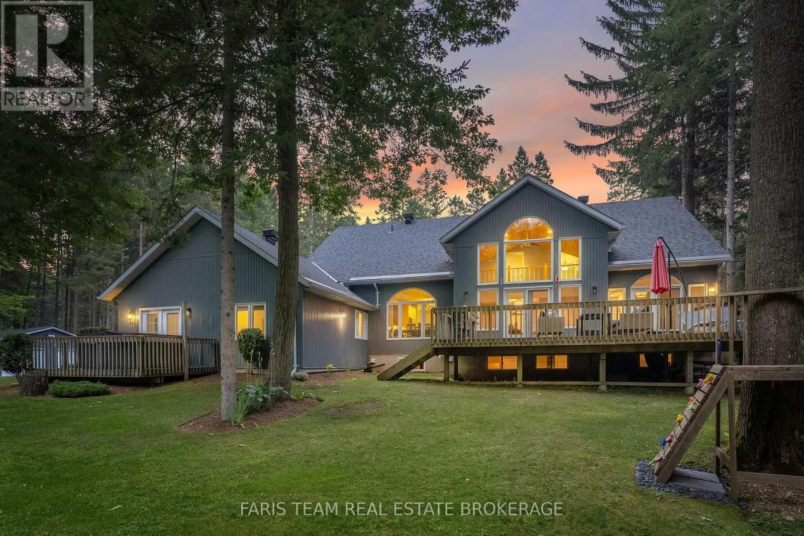 33 KINGFISHER CRESCENT