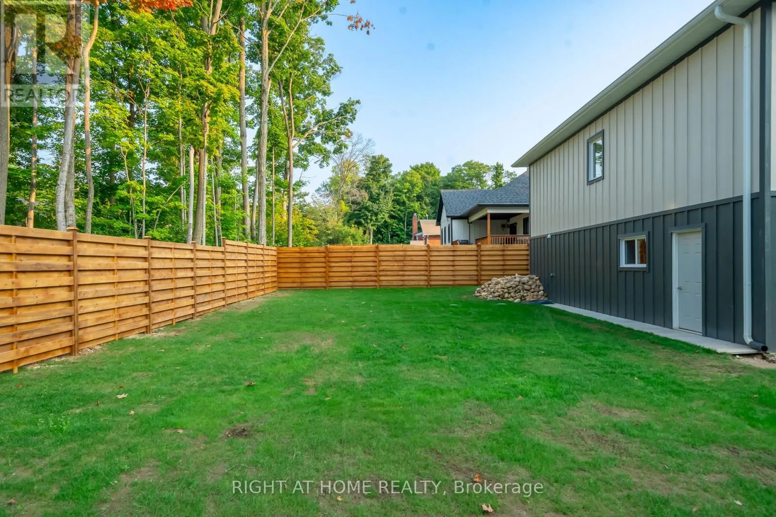 50 BREITHAUPT CRESCENT