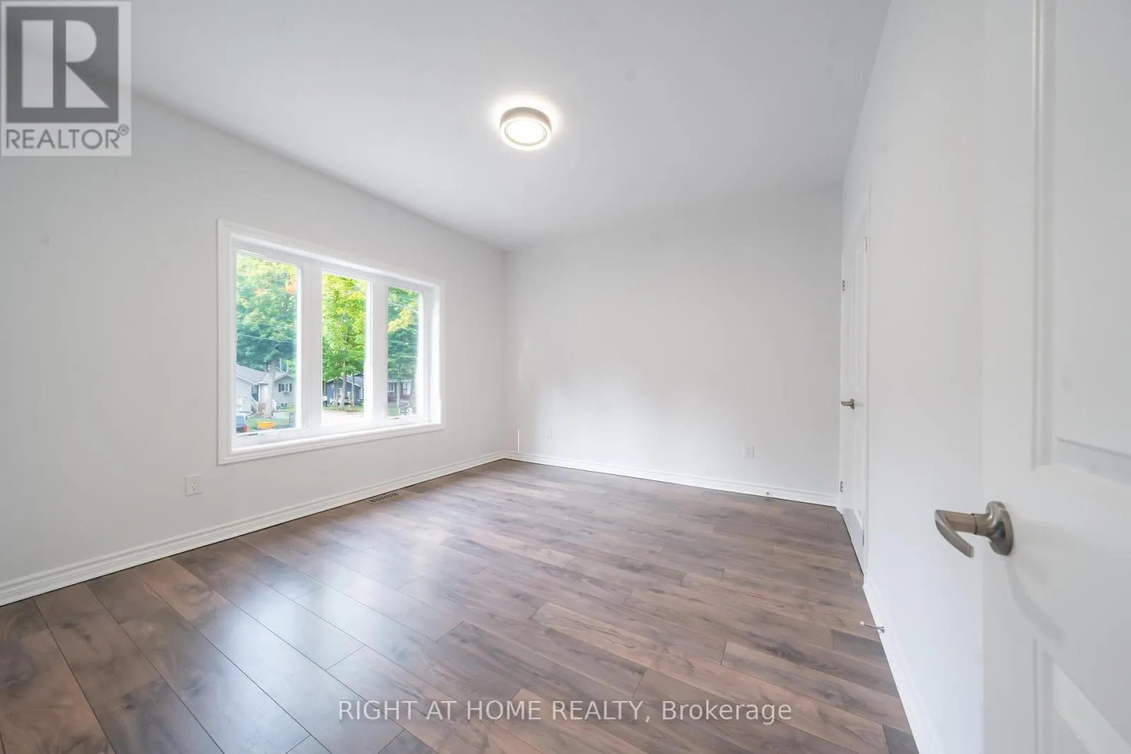 50 BREITHAUPT CRESCENT