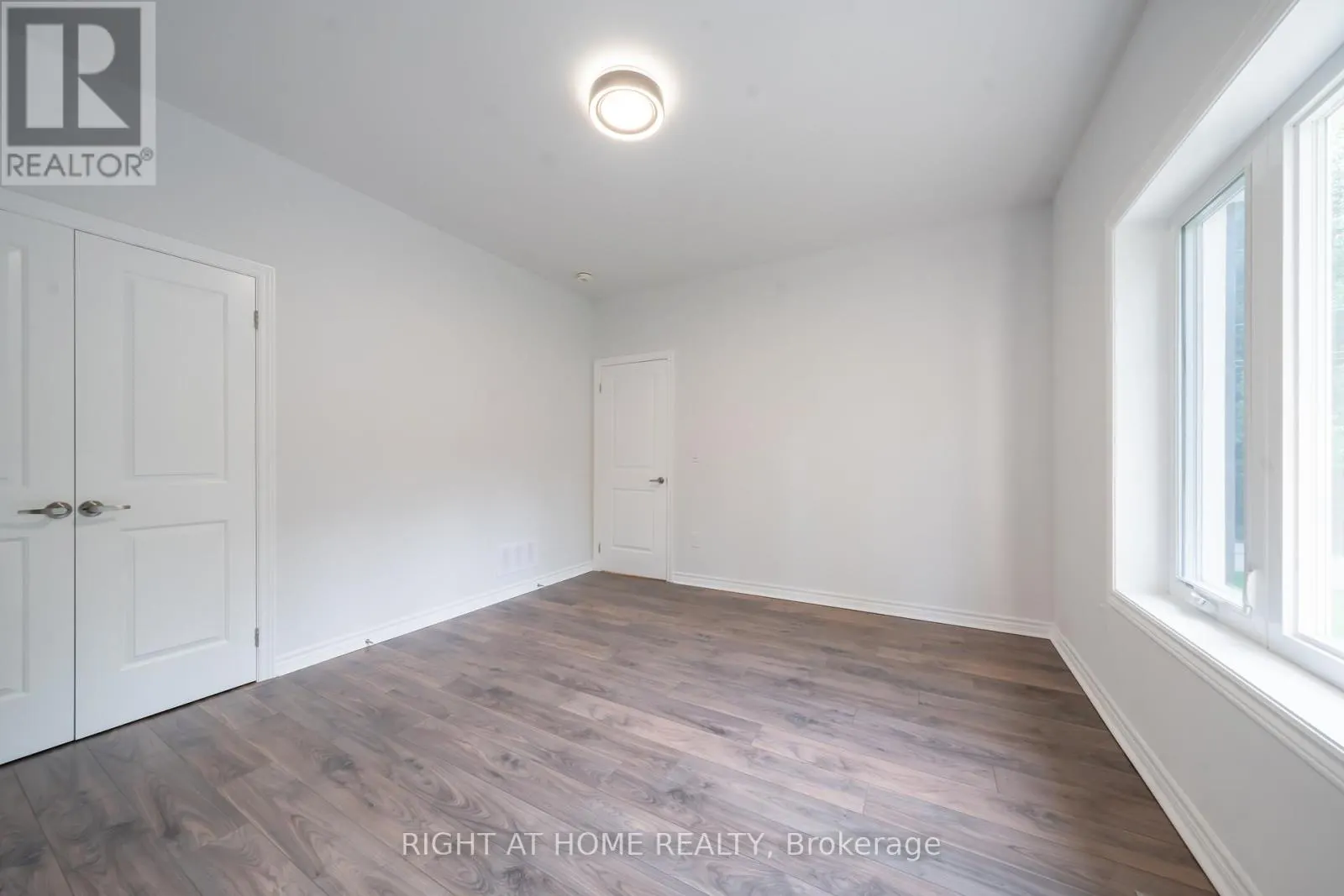 50 BREITHAUPT CRESCENT