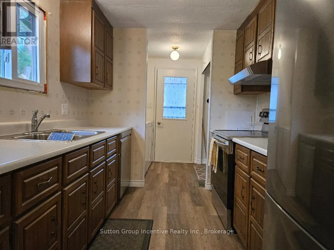 5 CARRUTHERS STREET S