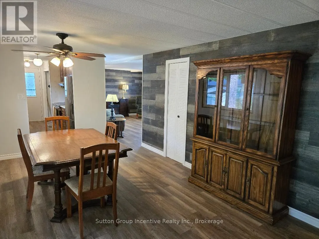 5 CARRUTHERS STREET S
