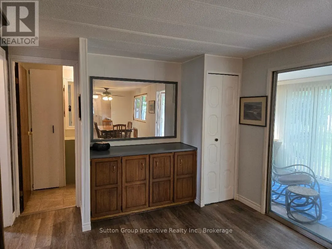 5 CARRUTHERS STREET S