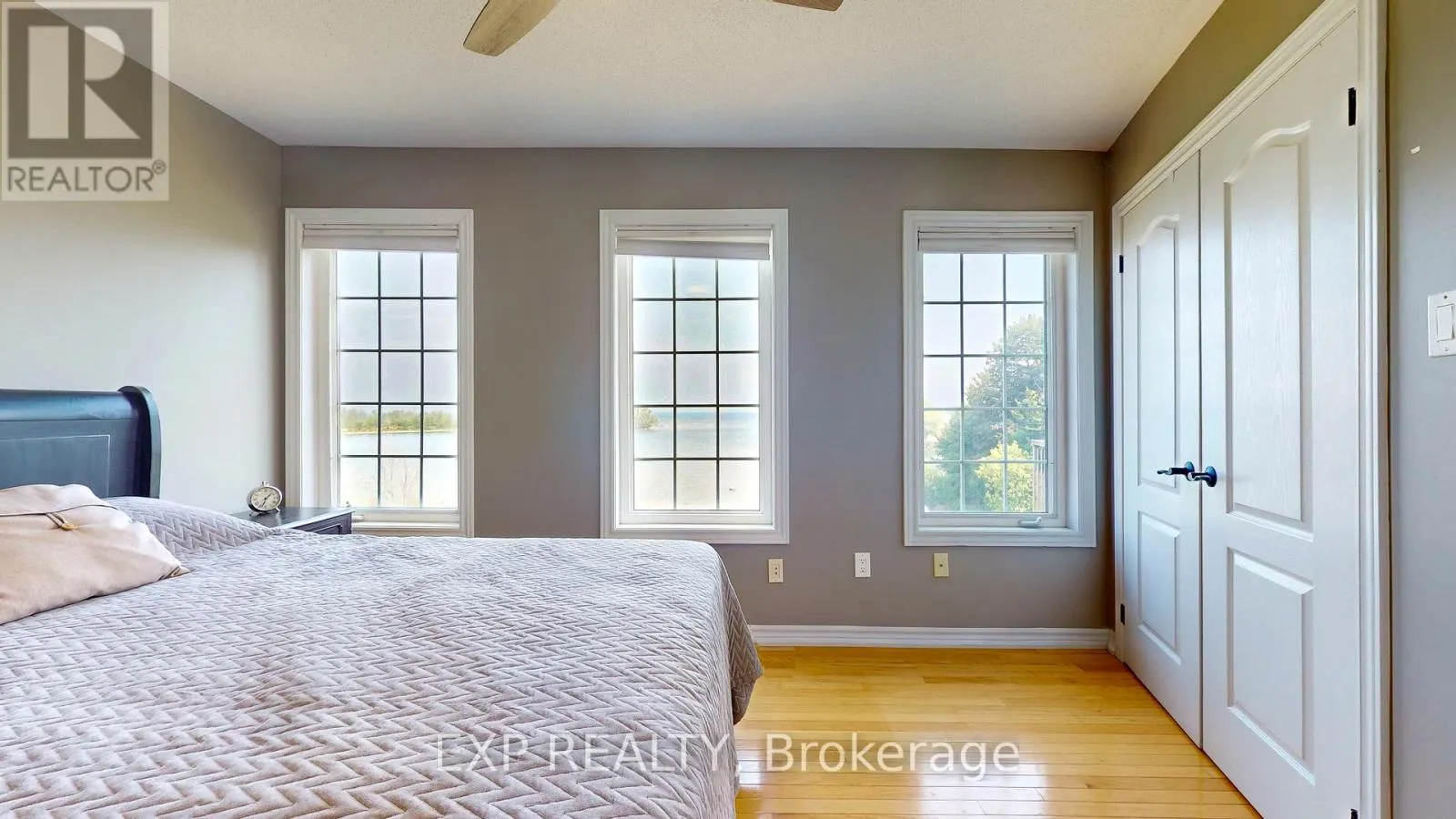 10 BOARDWALK AVENUE