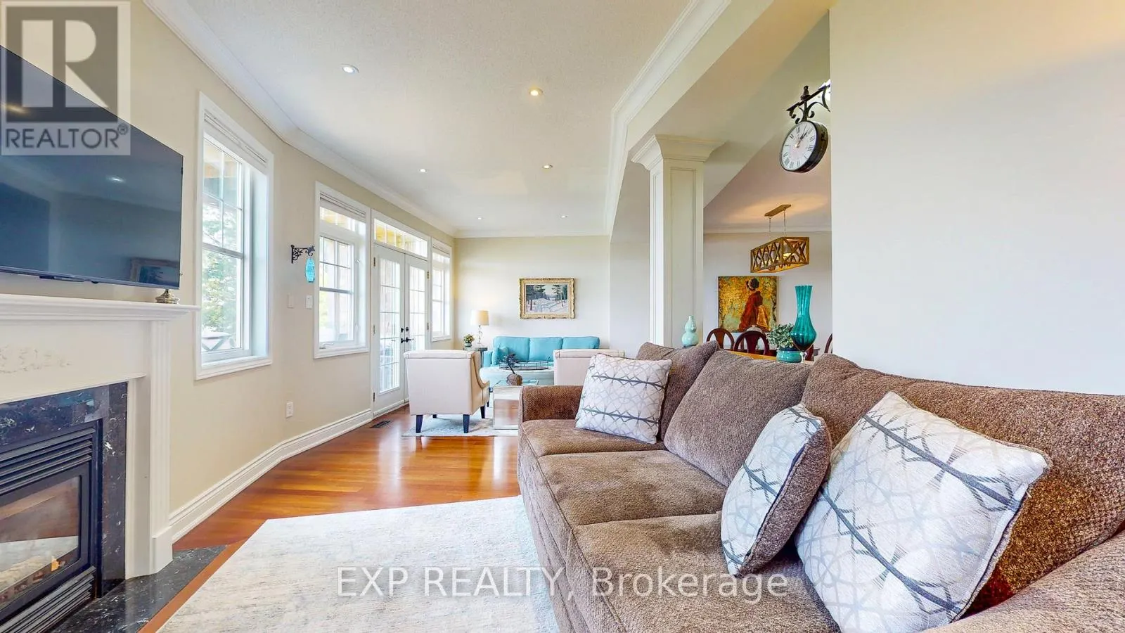 10 BOARDWALK AVENUE