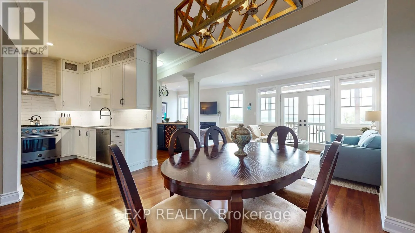 10 BOARDWALK AVENUE
