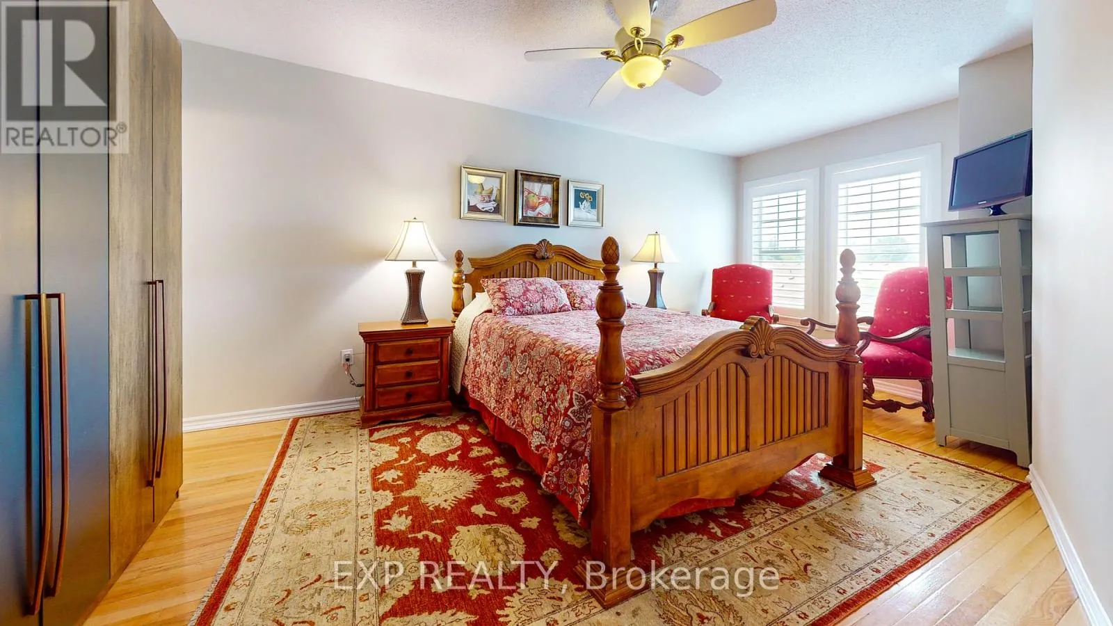 10 BOARDWALK AVENUE