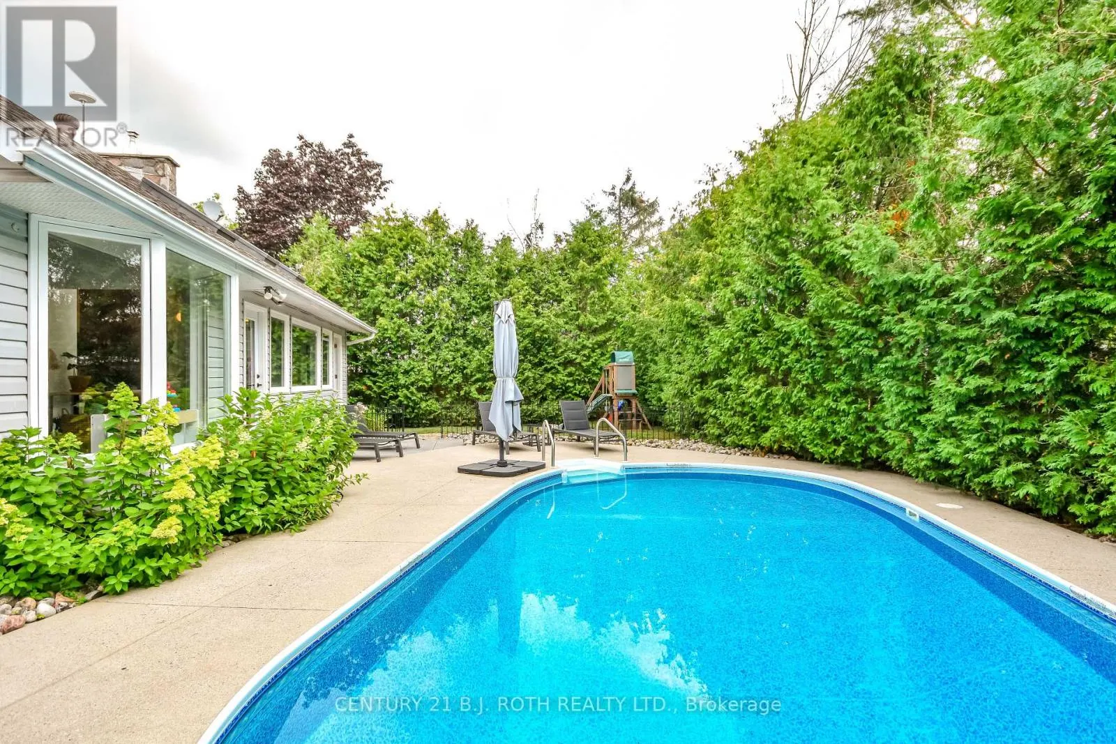 31 HOWARD DRIVE