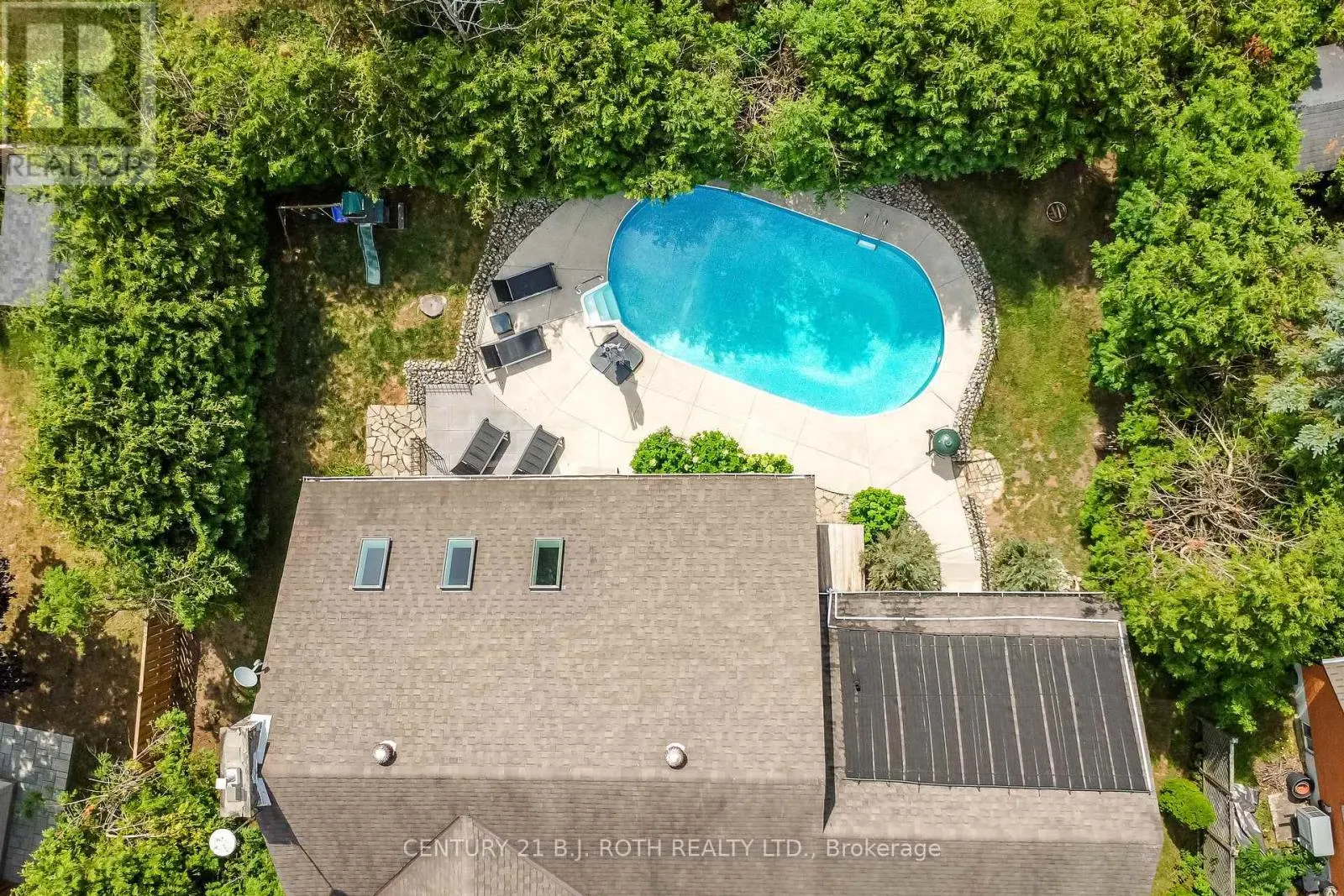 31 HOWARD DRIVE