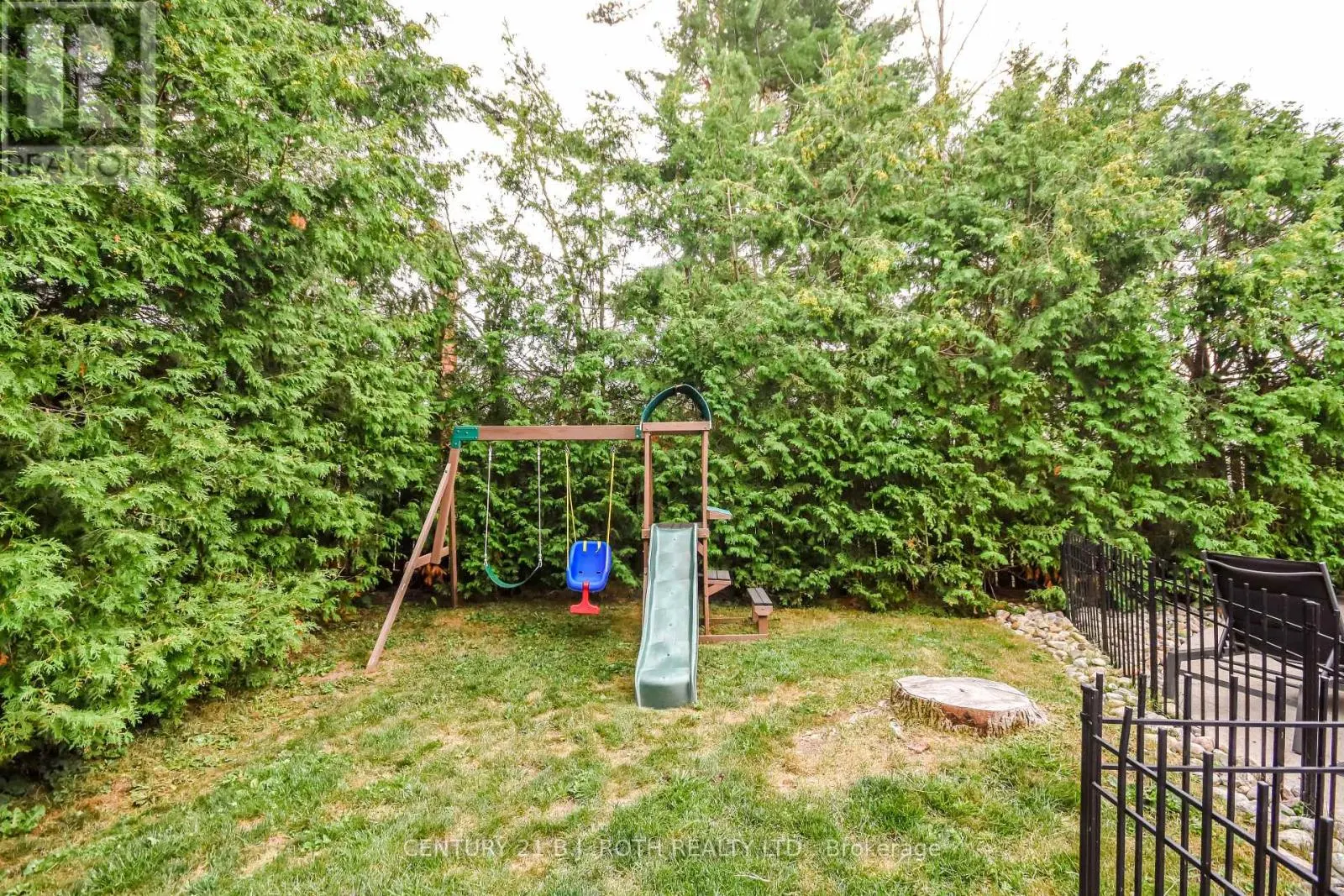 31 HOWARD DRIVE