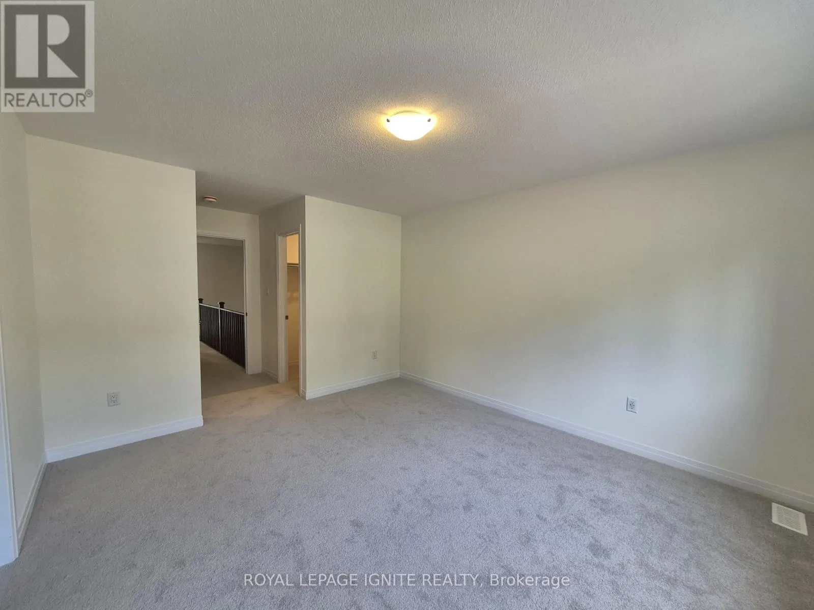 556 HUDSON CRESCENT