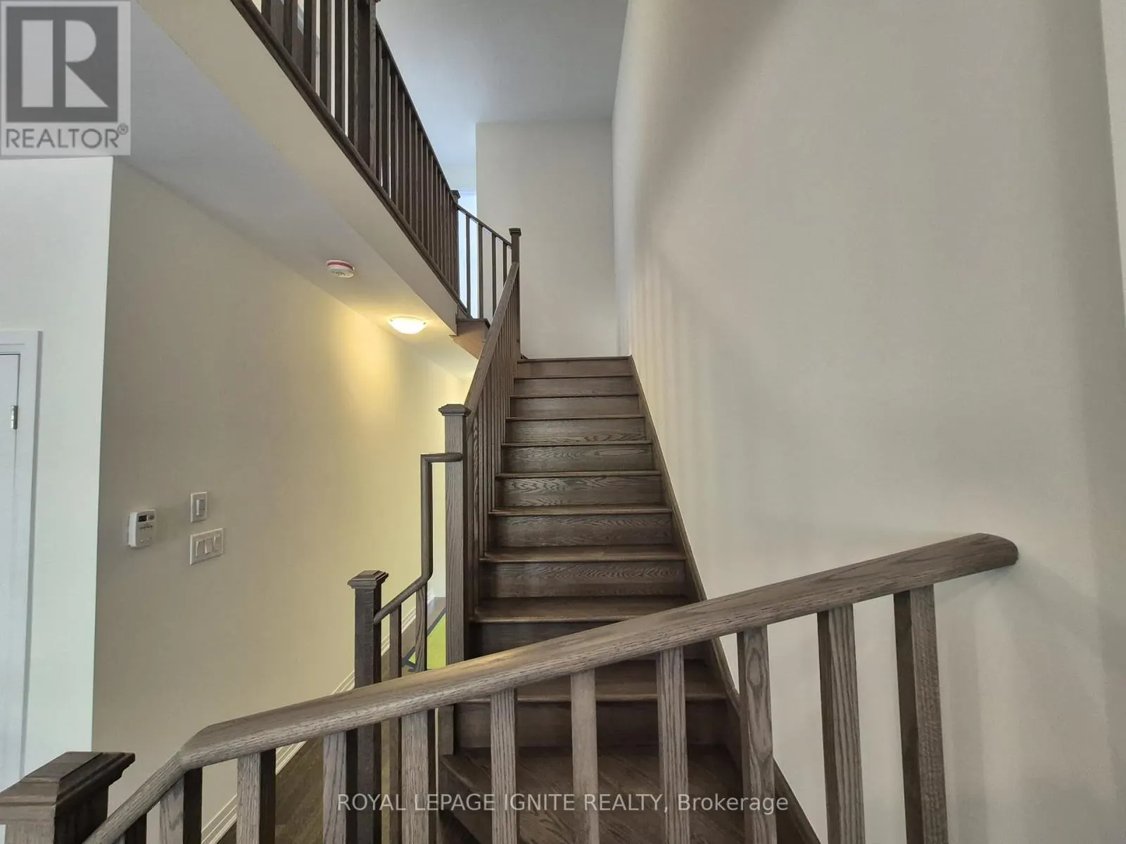 556 HUDSON CRESCENT