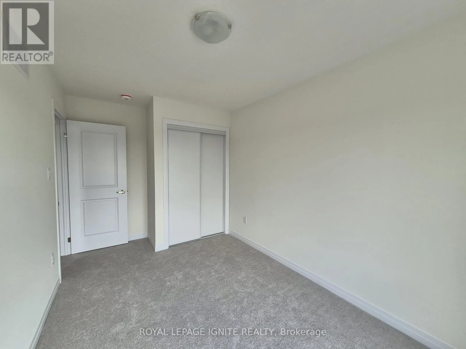 556 HUDSON CRESCENT