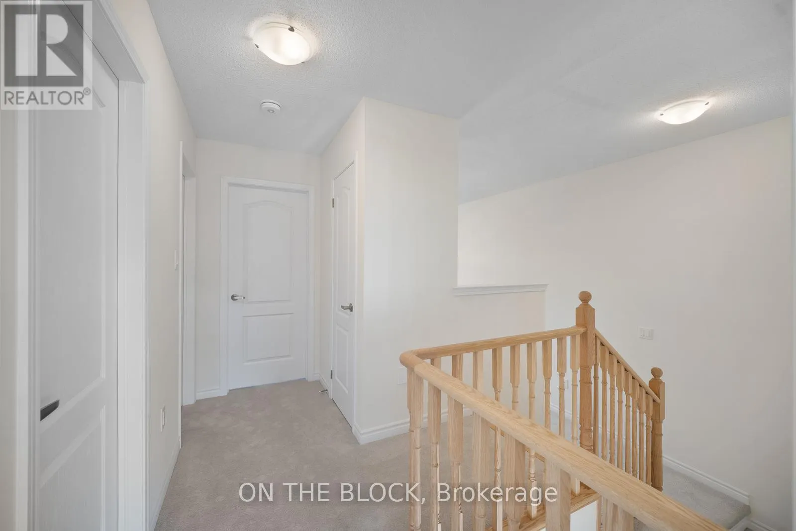 6 COURTLAND WAY