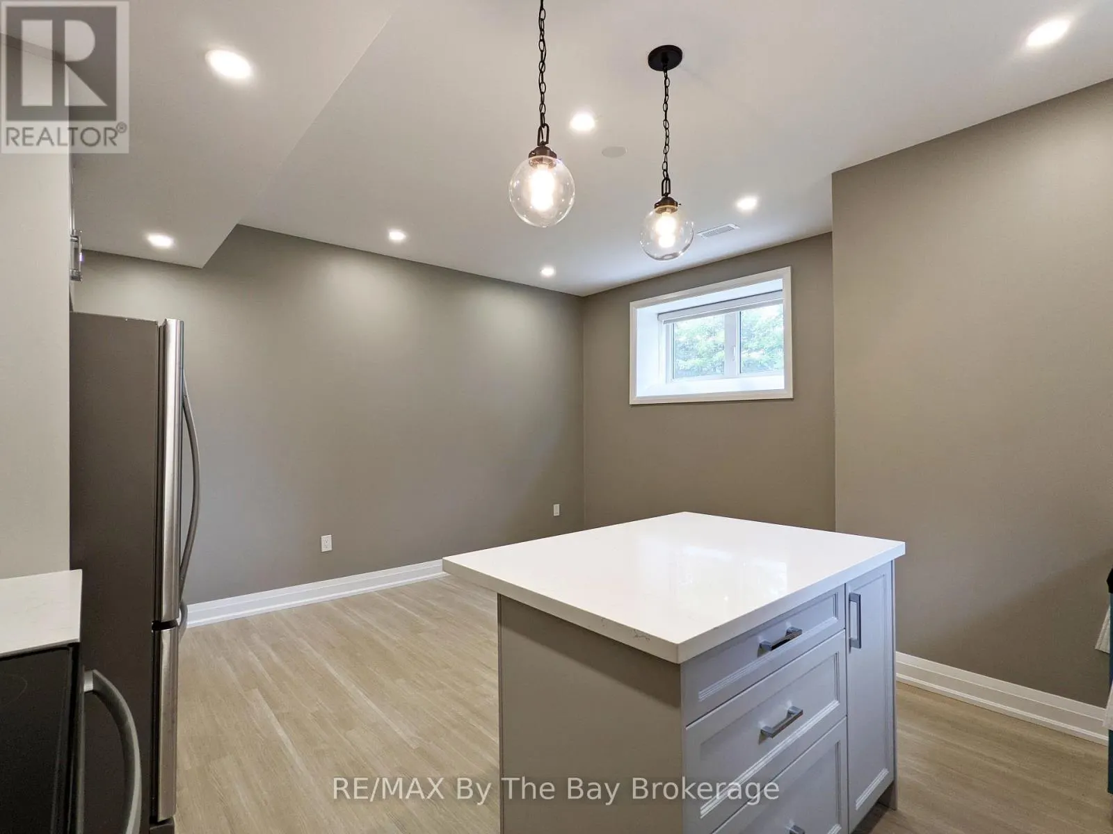 LOWER LEVEL - 66 REGINA BOULEVARD
