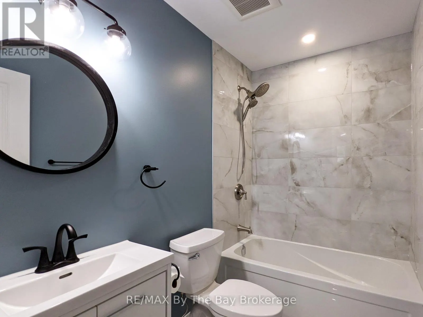 LOWER LEVEL - 66 REGINA BOULEVARD