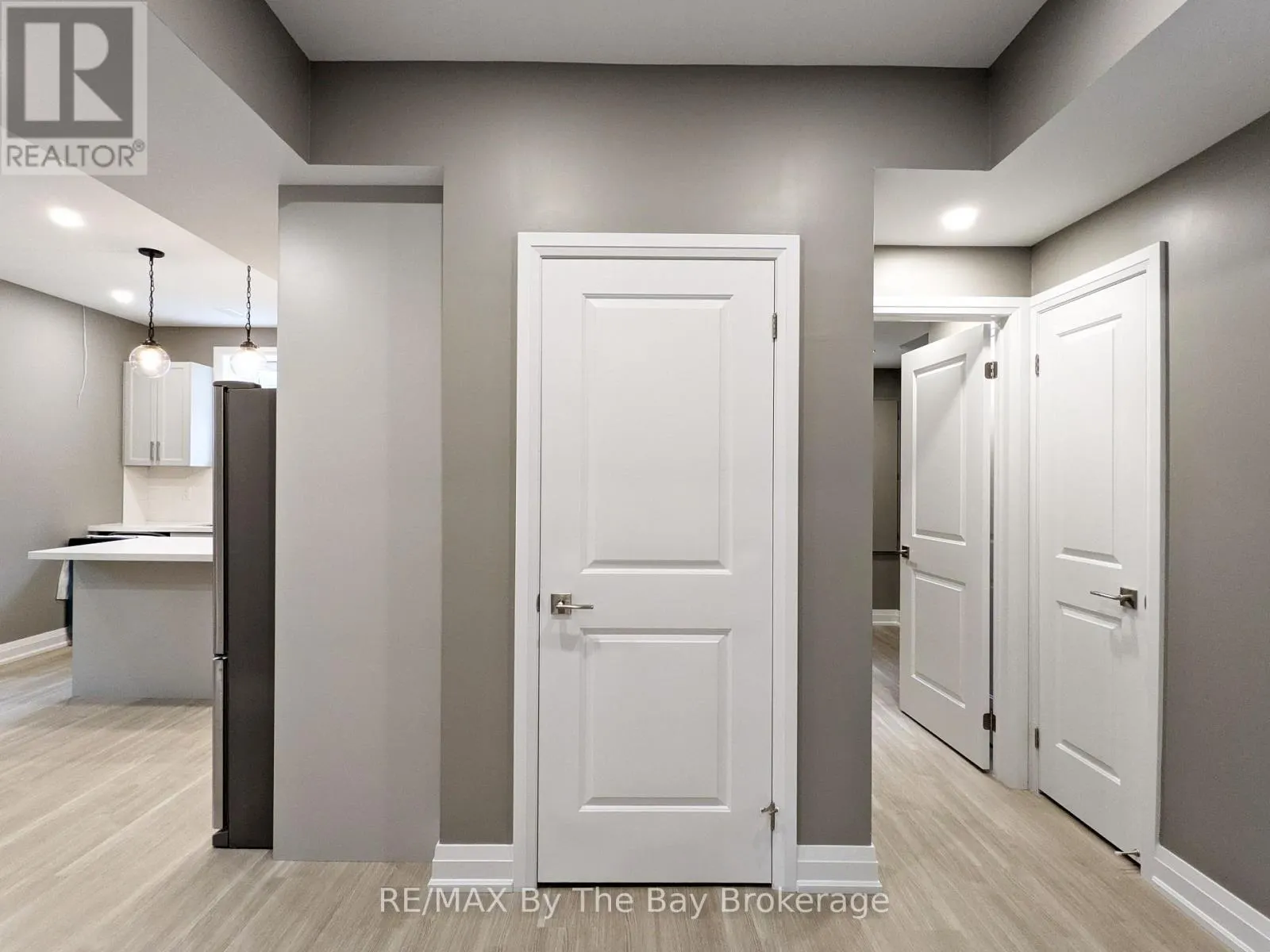 LOWER LEVEL - 66 REGINA BOULEVARD