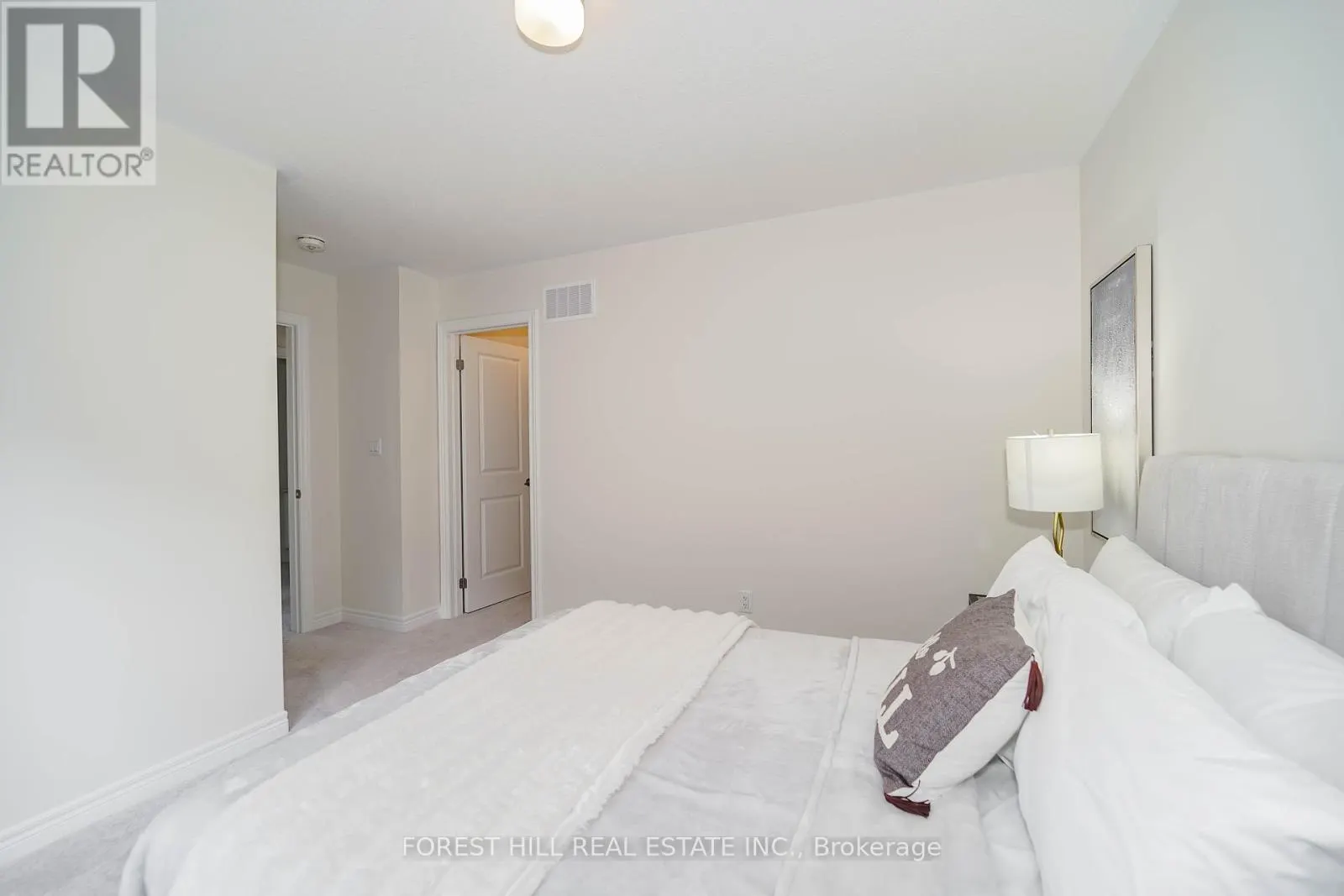 29 KINGSBURY TRAIL