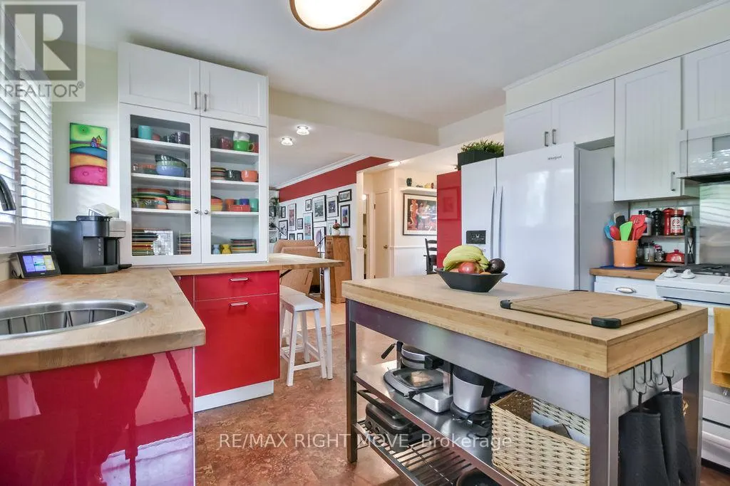 129 NORTH STREET W