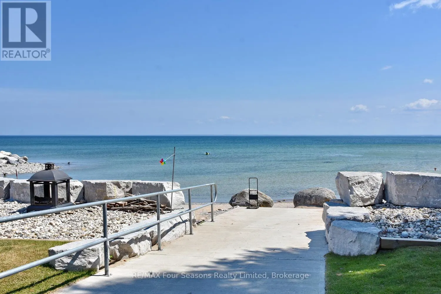 210 - 16 RAGLAN STREET, #210
