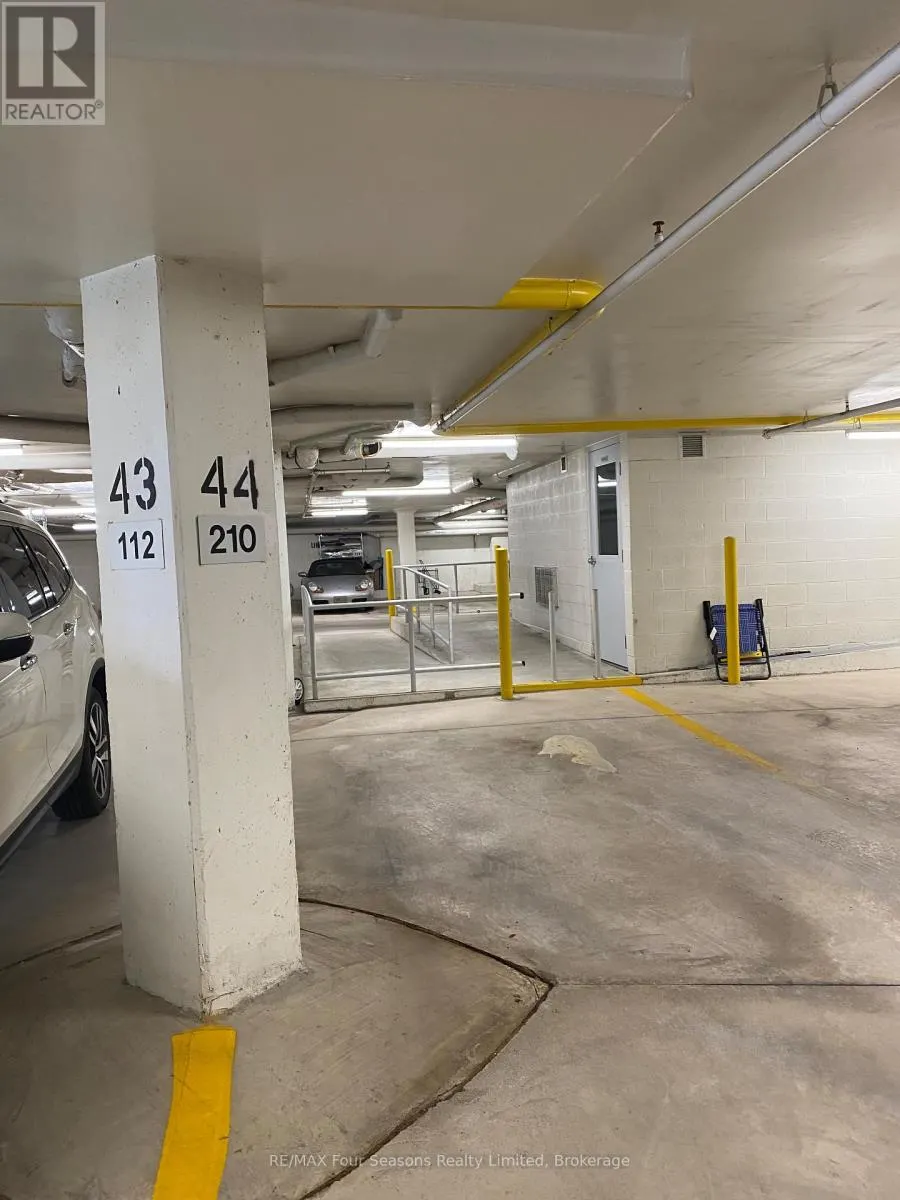210 - 16 RAGLAN STREET, #210