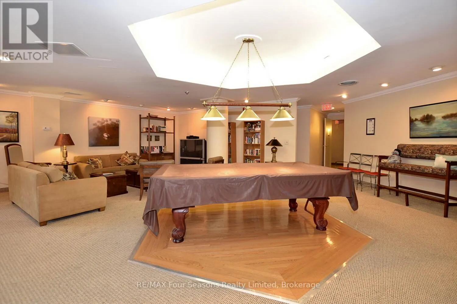 210 - 16 RAGLAN STREET, #210