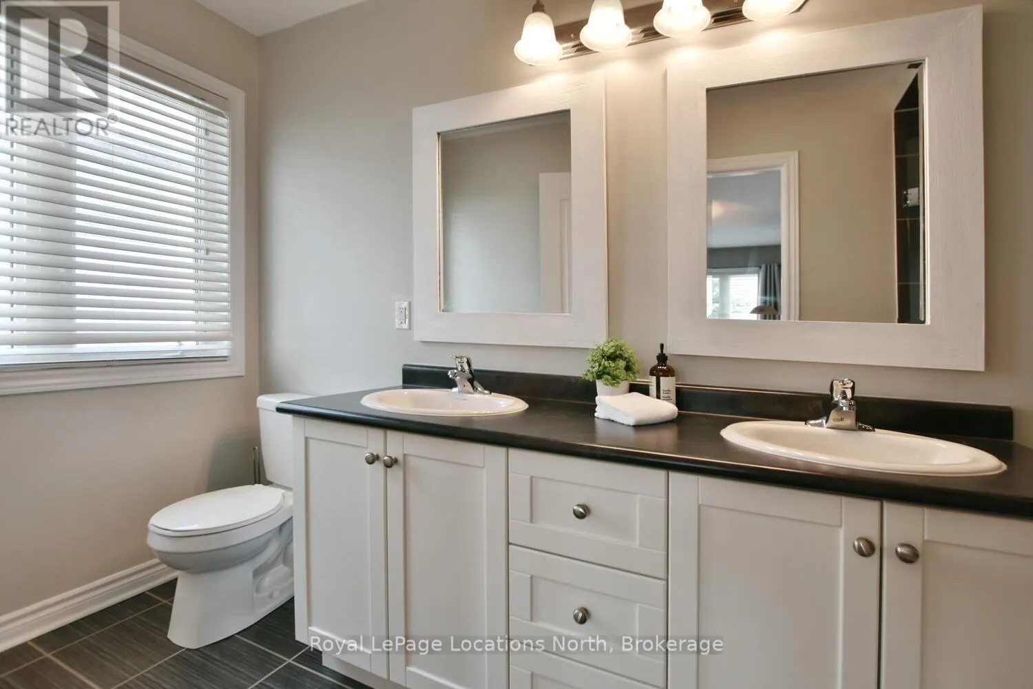 20 LEEWARD CIRCLE
