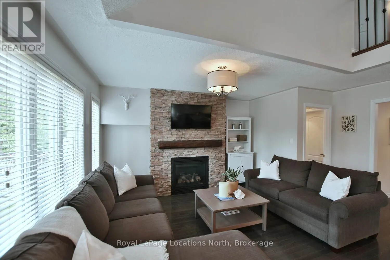 20 LEEWARD CIRCLE