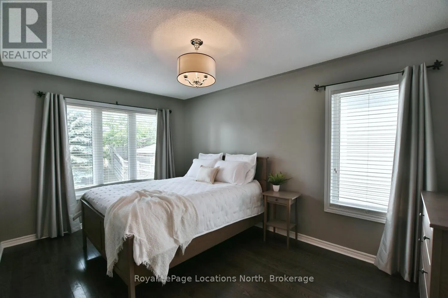 20 LEEWARD CIRCLE